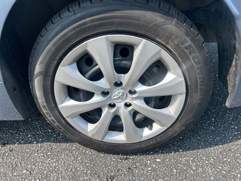 Used 2024 Toyota Corolla LE FWD image 9