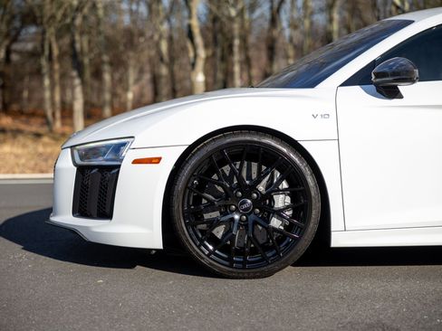 Used 2018 Audi R8 V10 plus image 8