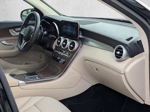 Used 2020 Mercedes-Benz GLC 300 image 21