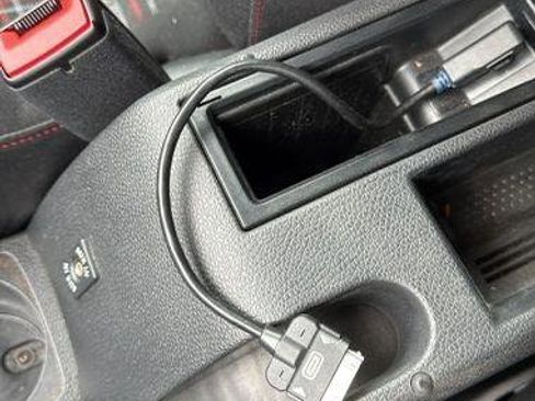Used 2013 Volkswagen Golf 4-Door FWD image 18