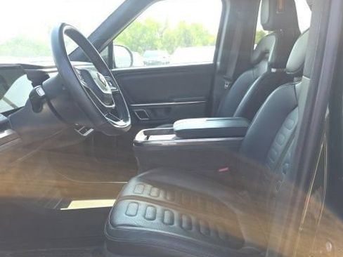 Used 2022 Rivian R1T Adventure AWD/4WD image 11