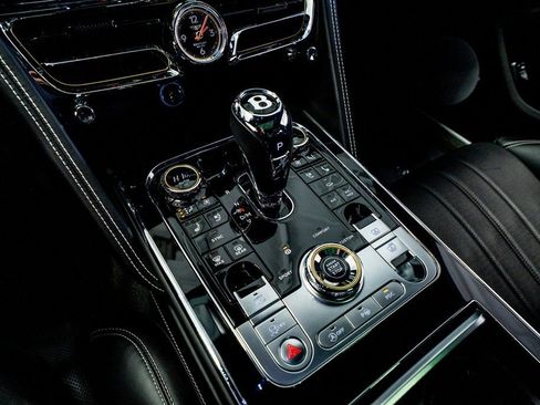 Used 2021 Bentley Flying Spur W12 image 51