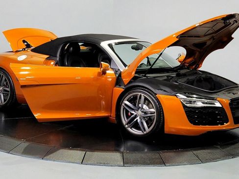 Used 2015 Audi R8 V8 w/ Full Leather Package image 9