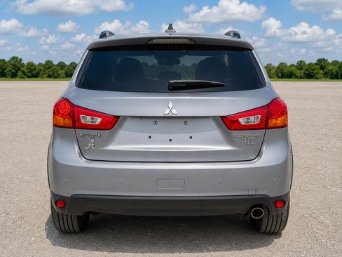 Used 2017 Mitsubishi Outlander Sport SEL FWD image 3