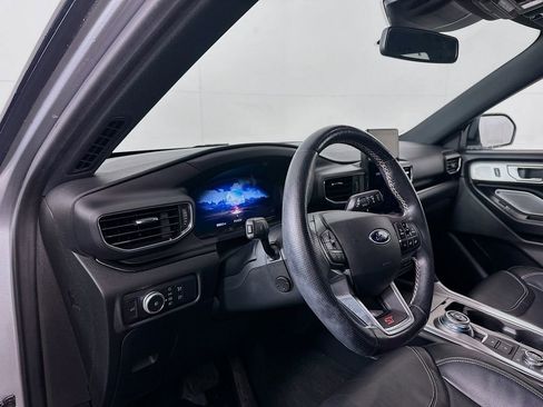 Used 2020 Ford Explorer ST w/ ST Street Pack image 9