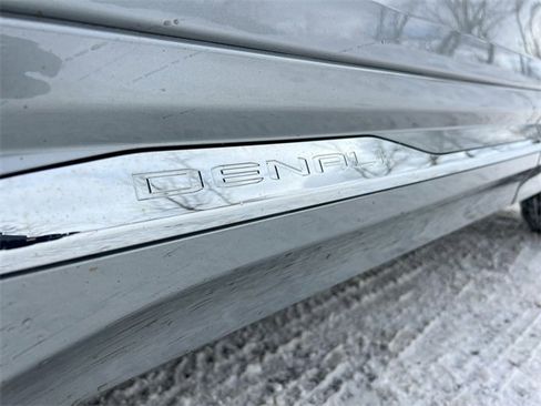 Used 2024 GMC Terrain Denali w/ Denali Premium Package image 33