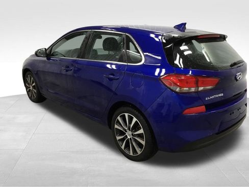 Used 2019 Hyundai Elantra GT image 28