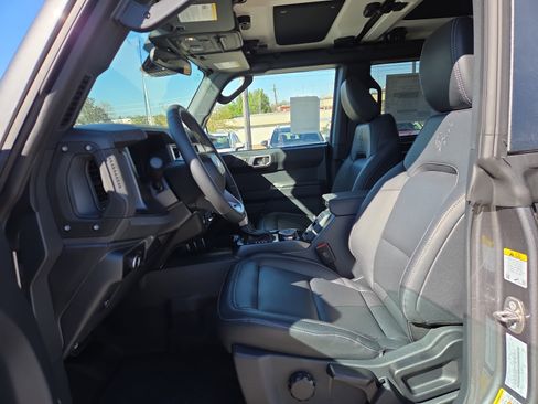 New 2026 Ford Bronco Big Bend w/ Black Diamond Package AWD/4WD image 6