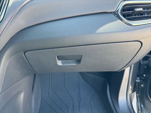 Used 2022 Chevrolet Equinox RS w/ LPO, Floor Liner Package AWD/4WD image 19