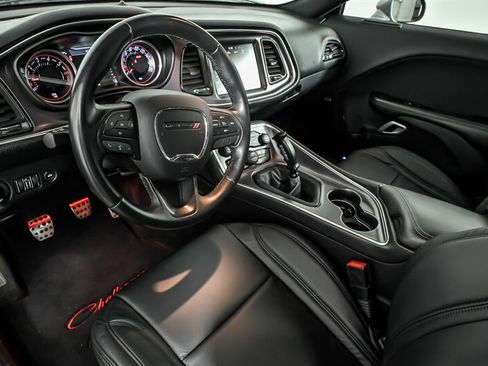 Used 2016 Dodge Challenger R/T Scat Pack RWD image 15
