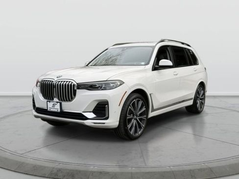 Used 2020 BMW X7 xDrive40i w/ Parking Assistance Package image 3