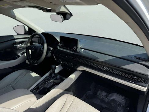 Used 2024 Honda Accord LX image 48
