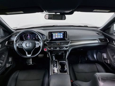 Used 2018 Honda Accord Sport image 11