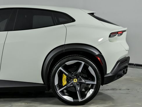 Used 2025 Ferrari Purosangue image 9