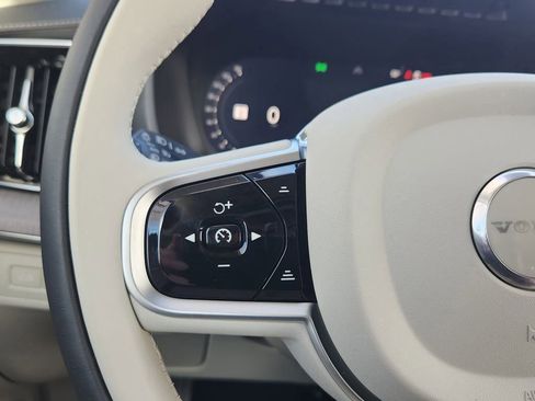 New 2026 Volvo XC90 T8 Ultra w/ Protection Package Premier image 15