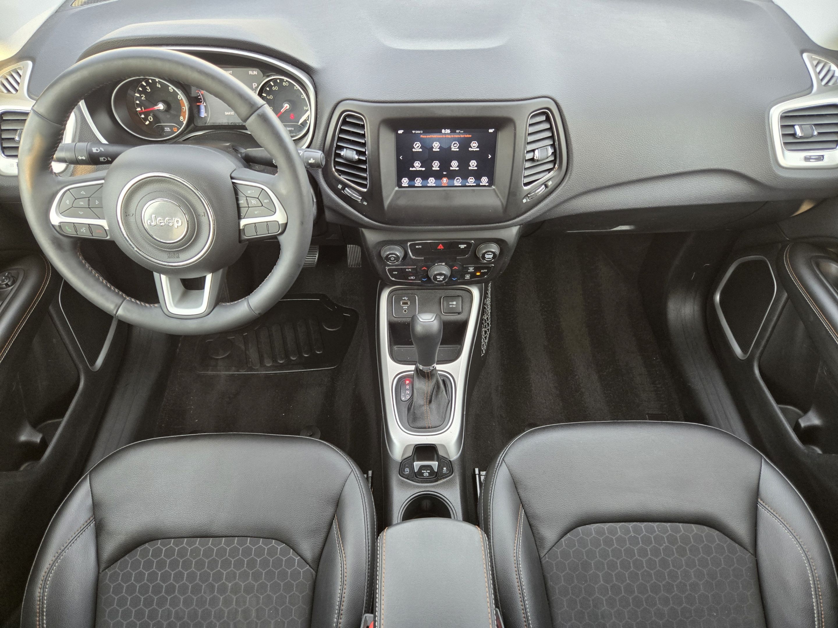 Used 2018 Jeep Compass Latitude FWD image 22