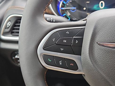 Used 2022 Chrysler Pacifica Pinnacle image 24