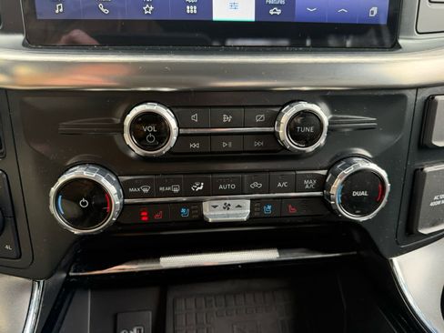 Used 2022 Ford F150 Lariat image 15