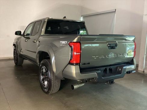 Certified 2026 Toyota Tacoma TRD Sport AWD/4WD image 9