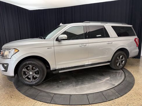 Used 2019 Ford Expedition Max XLT w/ Equipment Group 202A AWD/4WD image 3