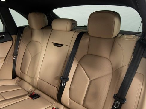 New 2026 Porsche Macan image 36