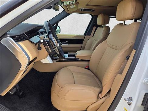 New 2026 Land Rover Range Rover Long Wheelbase SE image 4