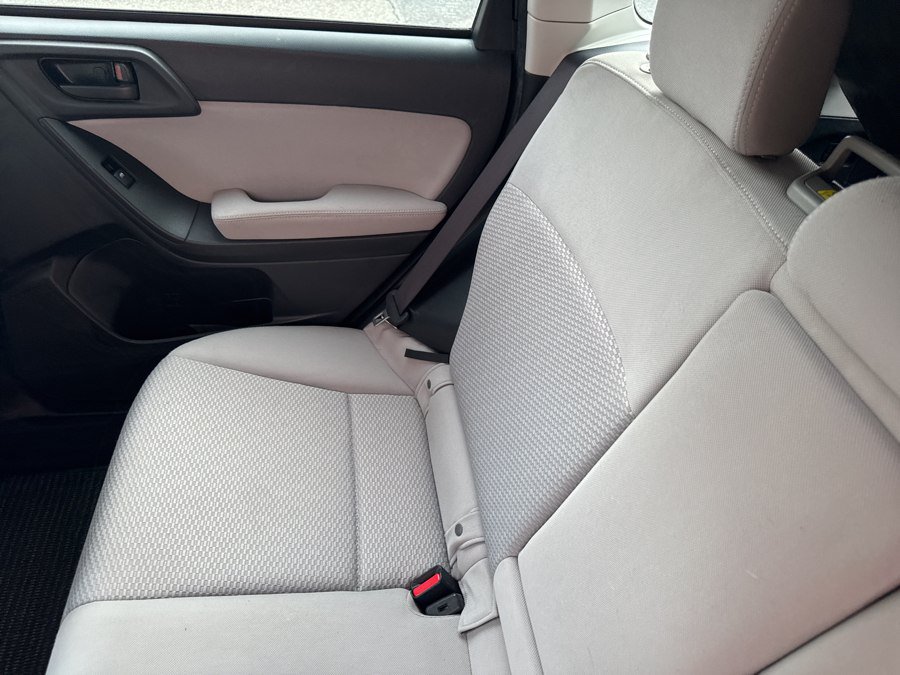 Used 2015 Subaru Forester 2.5i Premium w/ All-Weather Package AWD/4WD image 21