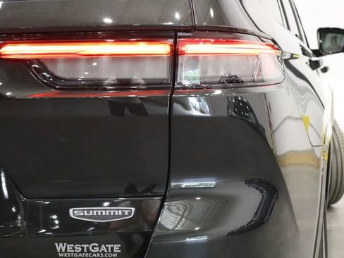 Used 2023 Jeep Grand Cherokee L Summit w/ Advanced Protech Group IV image 58