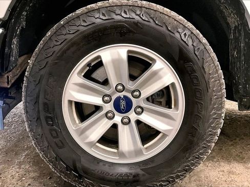 Used 2017 Ford F150 XLT AWD/4WD image 8
