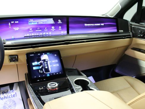 Used 2025 Cadillac Escalade IQ Sport 2 AWD/4WD image 20