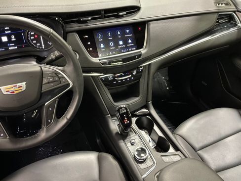 Used 2024 Cadillac XT5 Premium Luxury w/ Technology Package AWD/4WD image 9