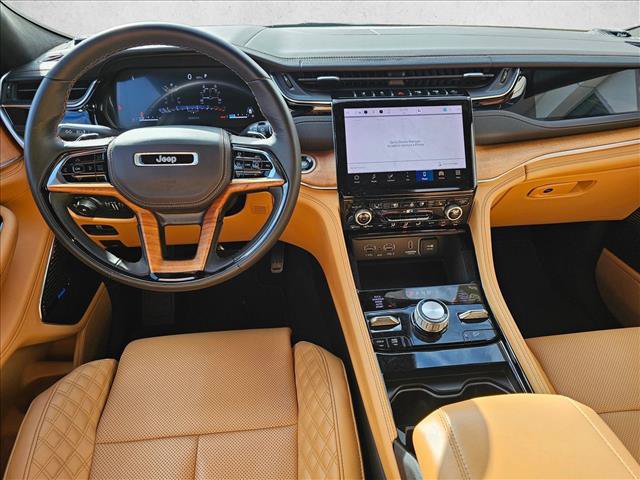 Used 2022 Jeep Grand Cherokee Summit AWD/4WD image 19