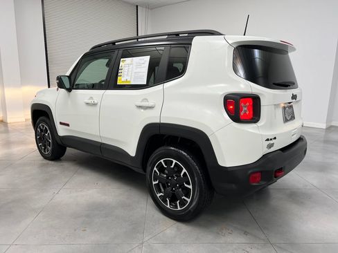 Used 2023 Jeep Renegade Trailhawk AWD/4WD image 6