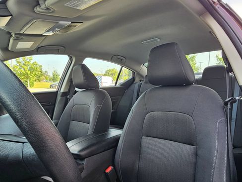 Used 2025 Nissan Altima 2.5 SV FWD image 21