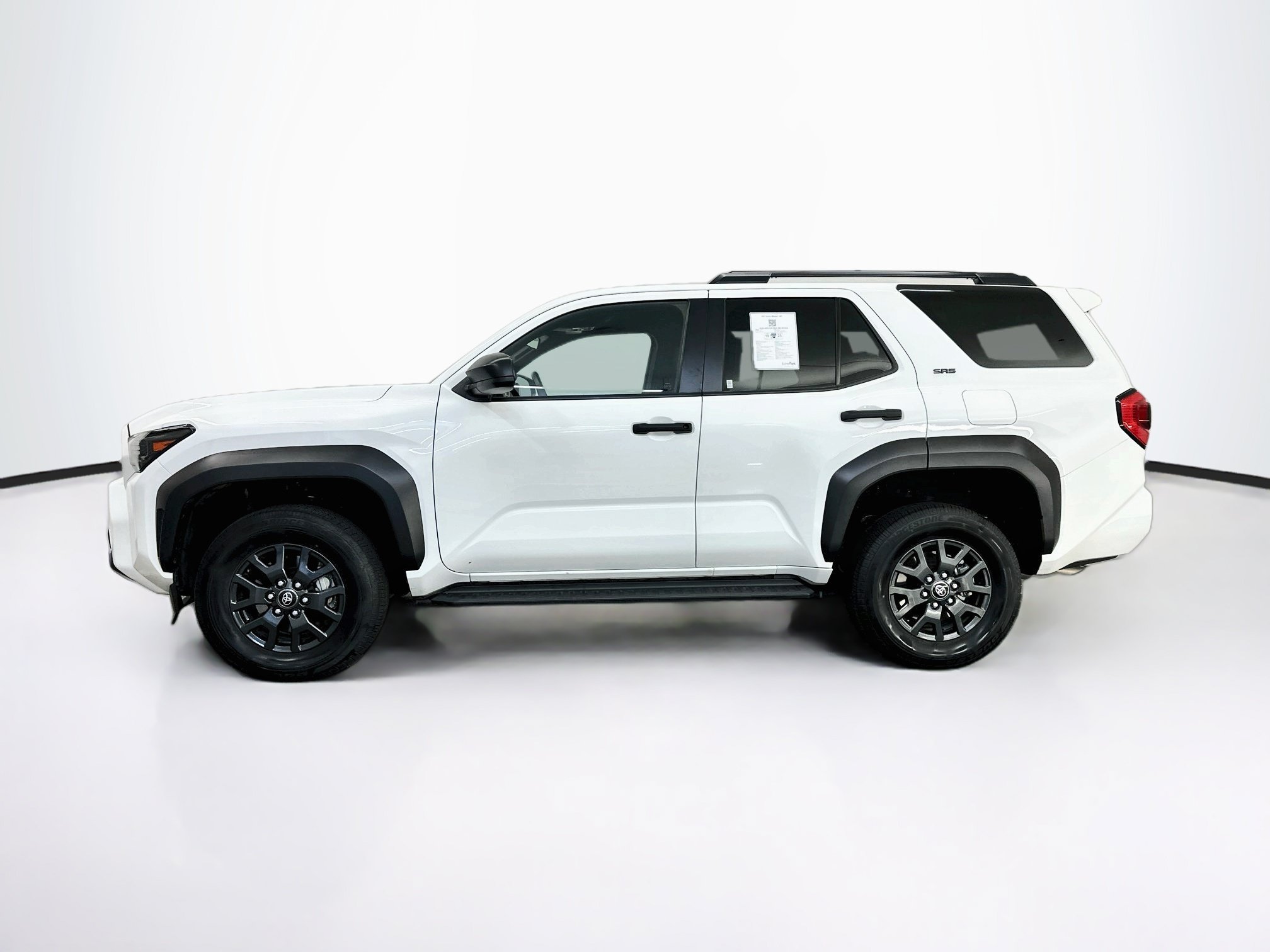 Used 2025 Toyota 4Runner SR5 AWD/4WD image 4