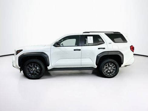 Used 2025 Toyota 4Runner SR5 AWD/4WD image 4