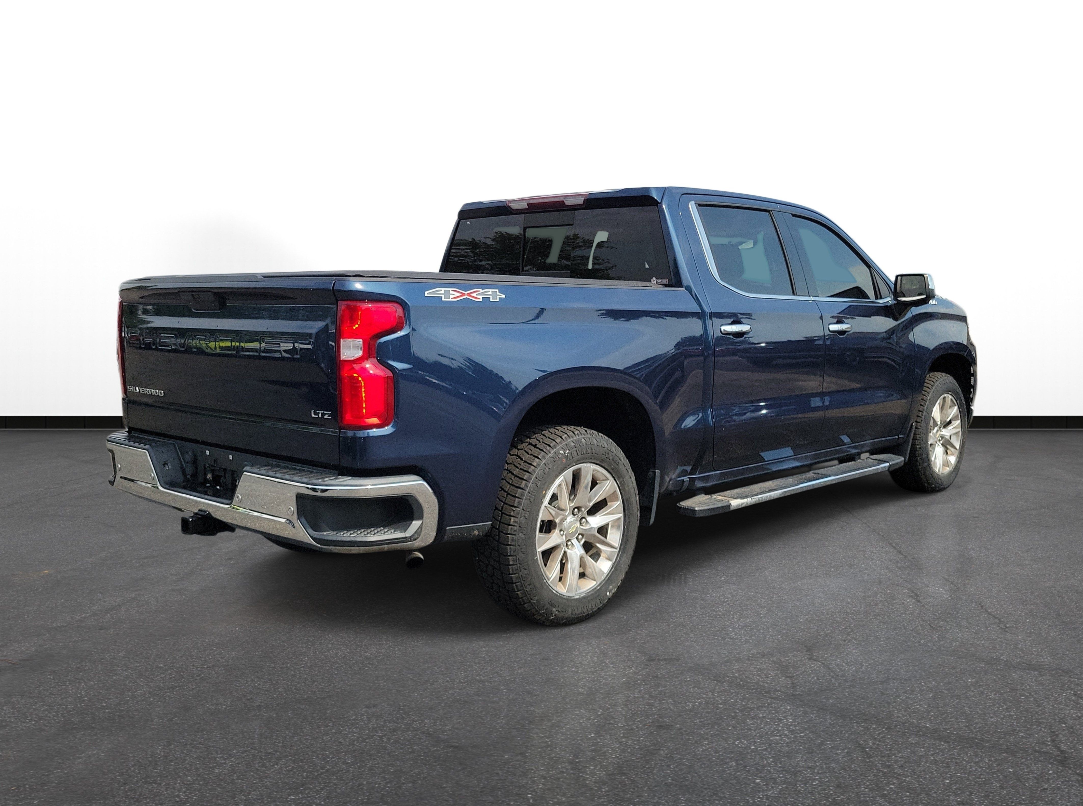 Used 2020 Chevrolet Silverado 1500 LTZ w/ LTZ Plus Package AWD/4WD image 4