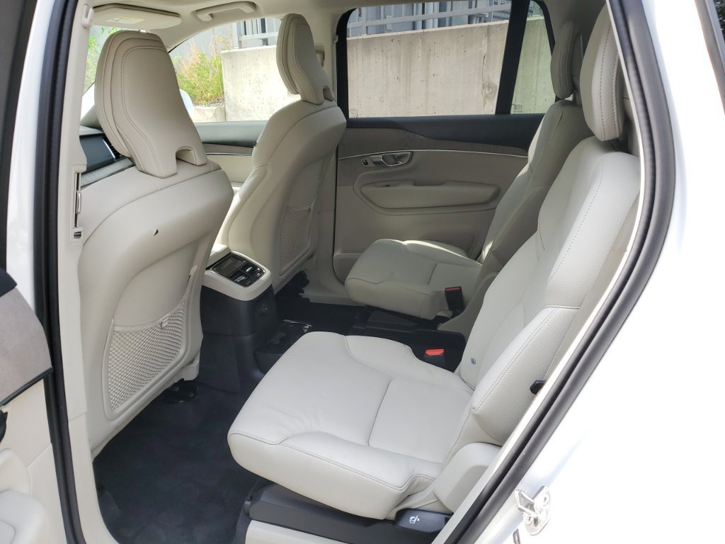 Certified 2024 Volvo XC90 T8 Plus AWD/4WD image 17