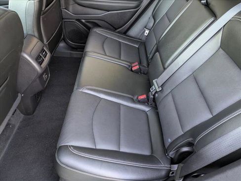 Used 2024 GMC Terrain SLT image 18