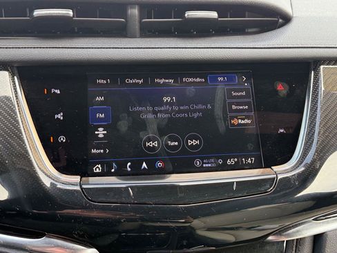 Used 2024 Cadillac XT6 Sport w/ Technology Package image 29