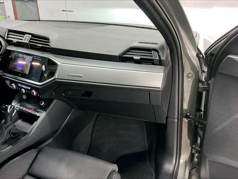 Used 2025 Audi Q3 2.0T Premium w/ Convenience Package image 18