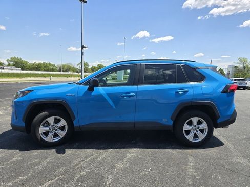 Certified 2021 Toyota RAV4 LE AWD/4WD image 10