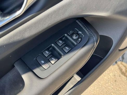 Used 2023 Volvo XC60 B5 Core w/ Climate Package image 15