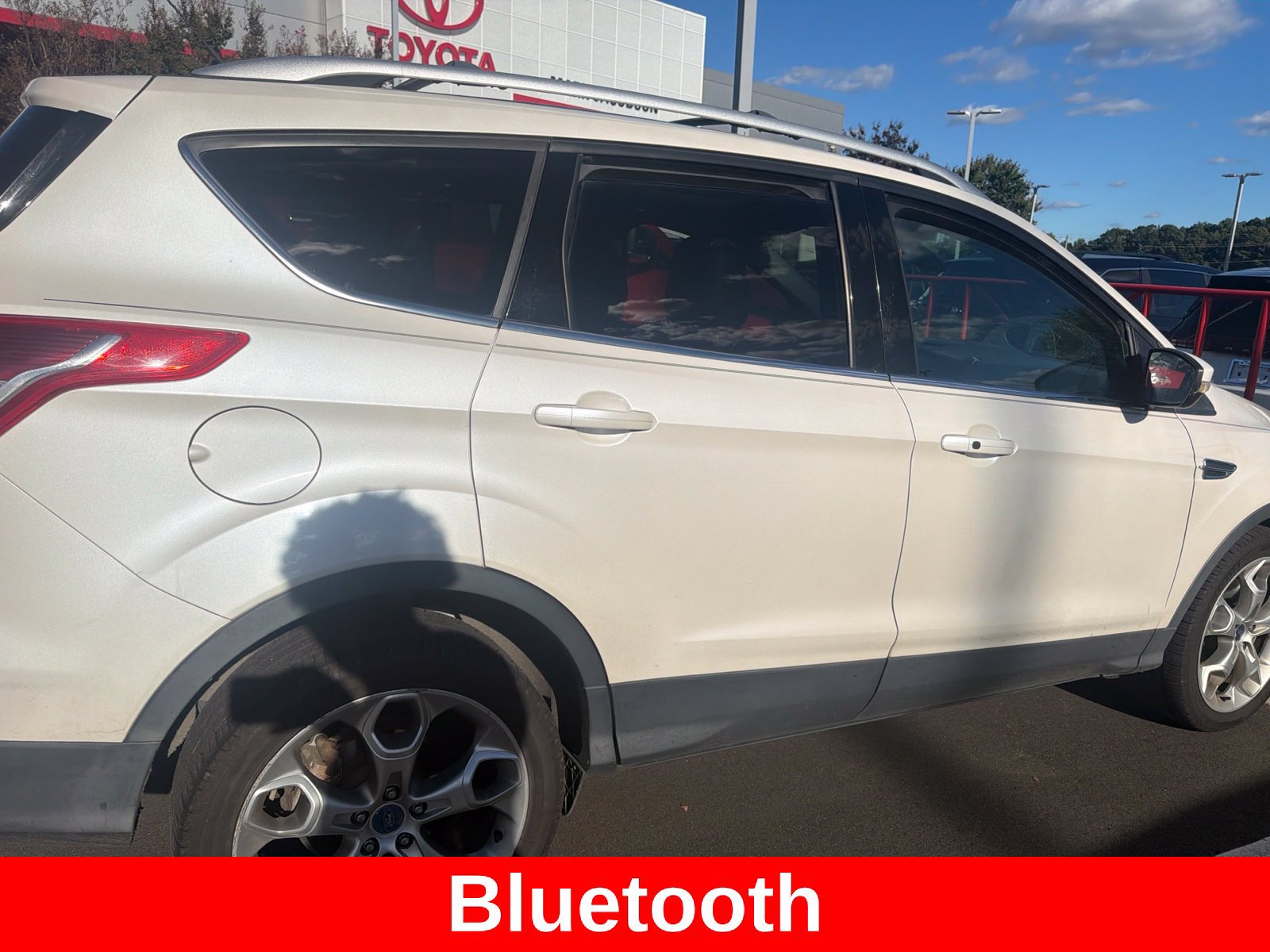 Used 2013 Ford Escape Titanium w/ Parking Technology Pkg FWD image 4