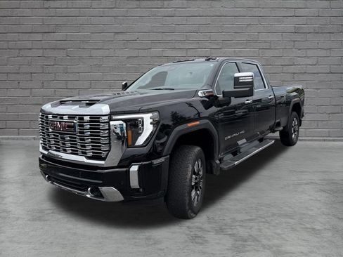 Used 2024 GMC Sierra 3500 Denali w/ Denali Reserve Package AWD/4WD image 4