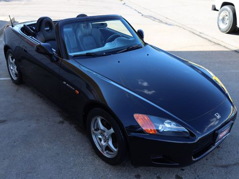 Used 2001 Honda S2000 image 2