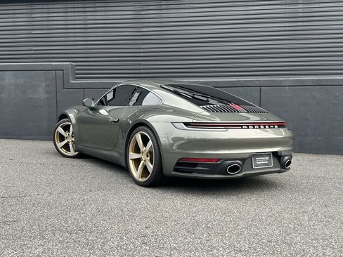 Certified 2022 Porsche 911 Carrera 4 image 3