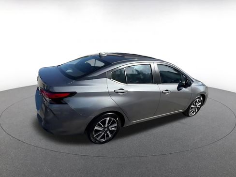 Used 2025 Nissan Versa SV image 15