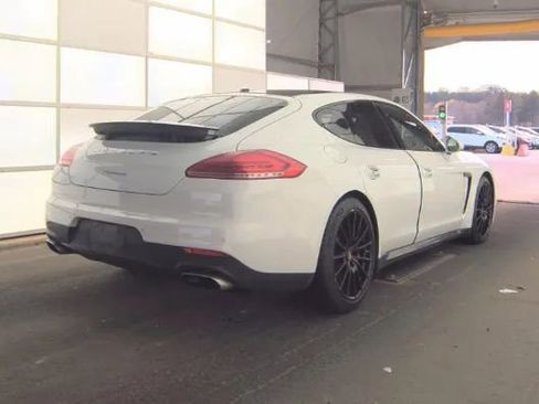 Used 2016 Porsche Panamera image 4