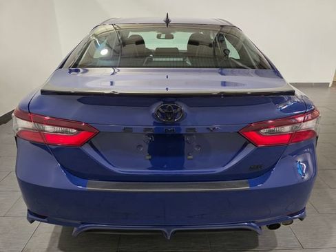 Used 2024 Toyota Camry SE w/ Convenience Package FWD image 4